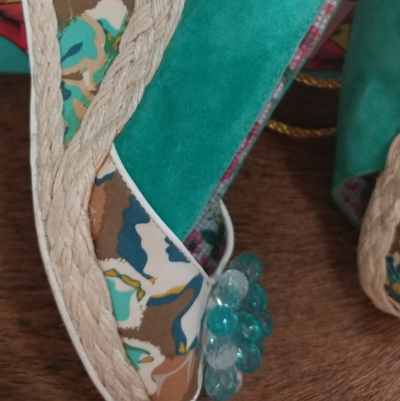 Poetic Licence Wedges - Picture 7 of 8